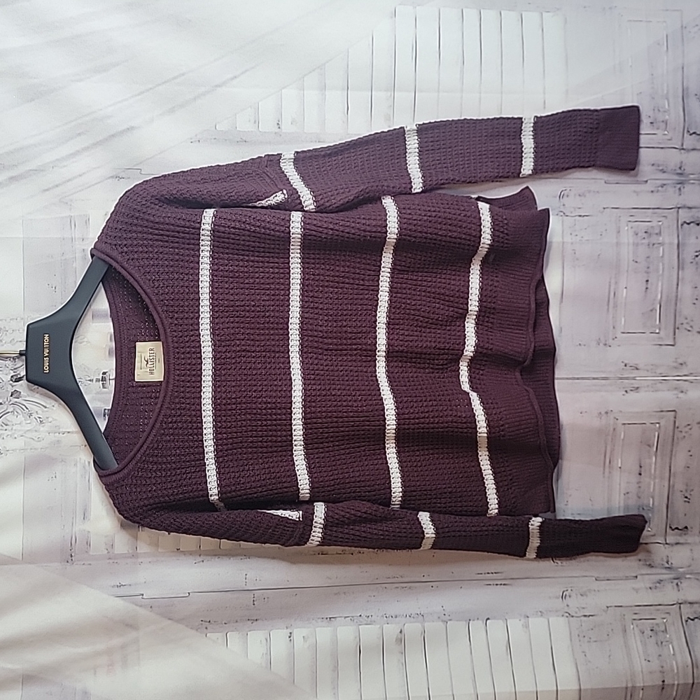 Hollister Burgundy with white strip sweater